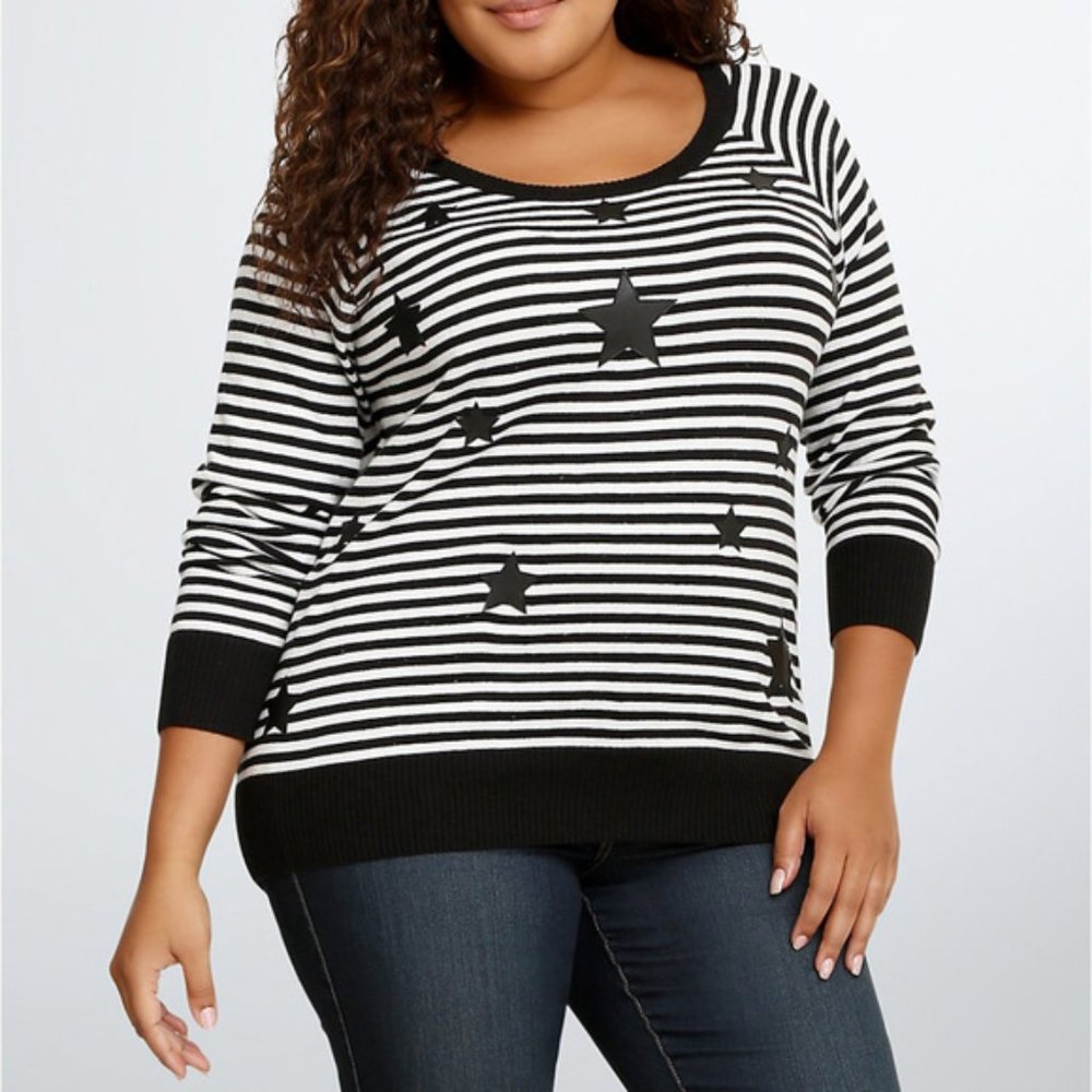 TORRID Black & White Long Sleeve Striped Stars Raglan Plus Size Sweater 4X